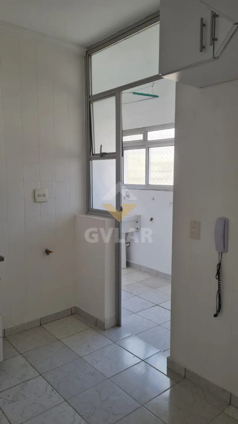 AMPLO APARTAMENTO A VENDA NA MOOCA.